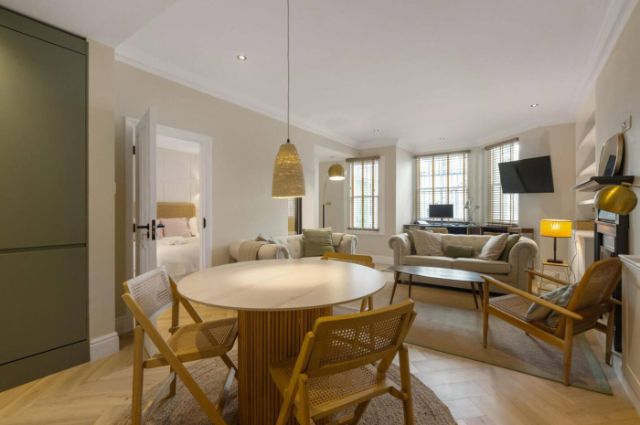 MYX, 01, SOUTH KENSINGTON, image 9 of 16